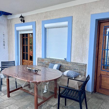 Sourpi Villas Nies Seaside Appartments מראה חיצוני תמונה