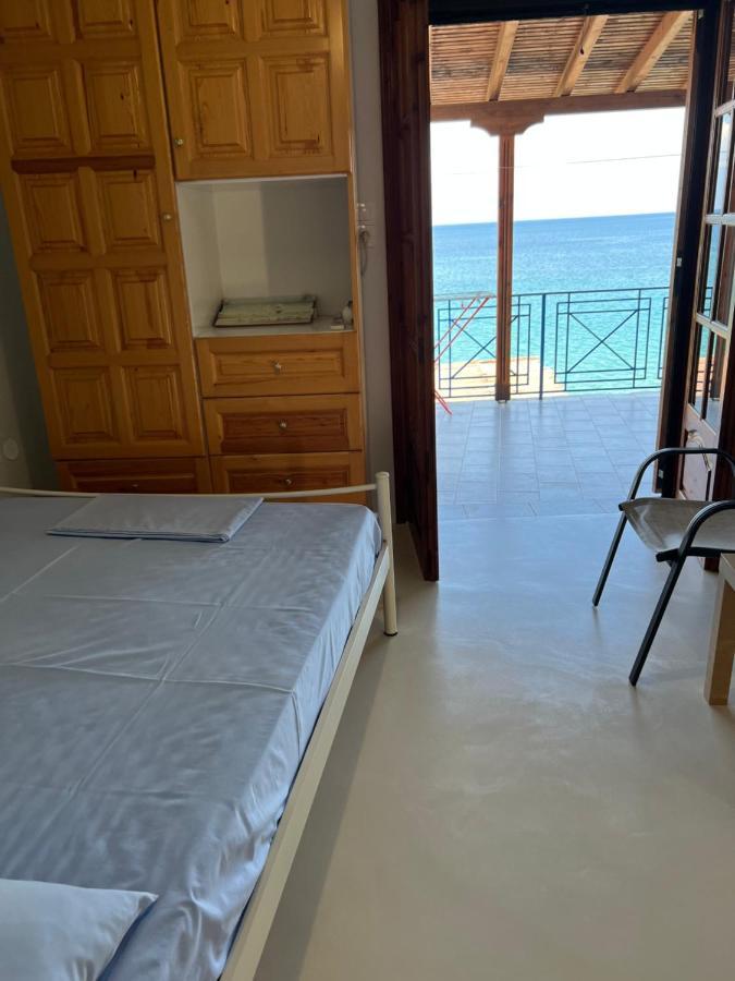 Sourpi Villas Nies Seaside Appartments מראה חיצוני תמונה