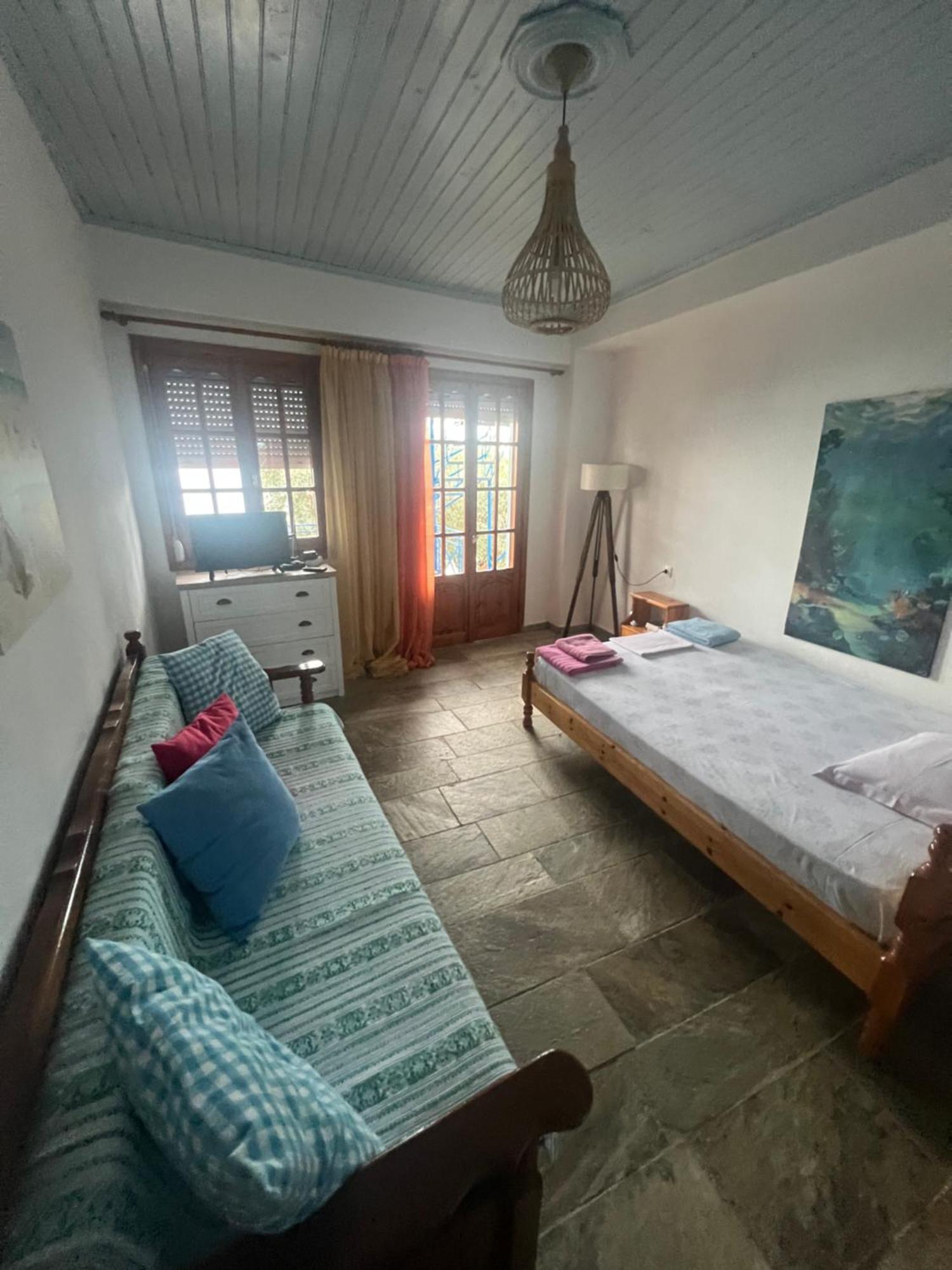 Sourpi Villas Nies Seaside Appartments מראה חיצוני תמונה
