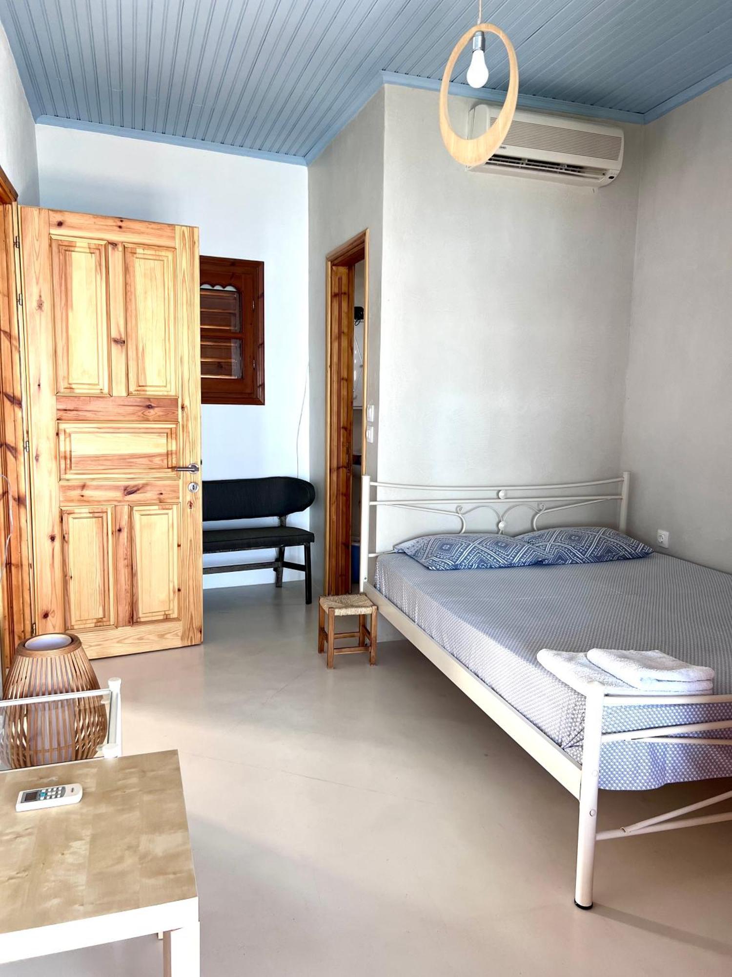 Sourpi Villas Nies Seaside Appartments מראה חיצוני תמונה
